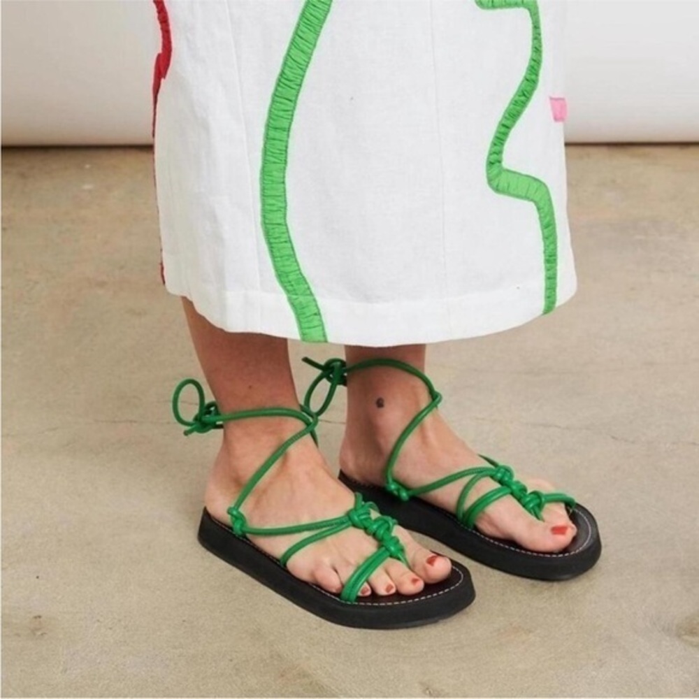 Hereu Women’s Leather Grass Green Strappy Flip Flop Sandals Size 41/10.5